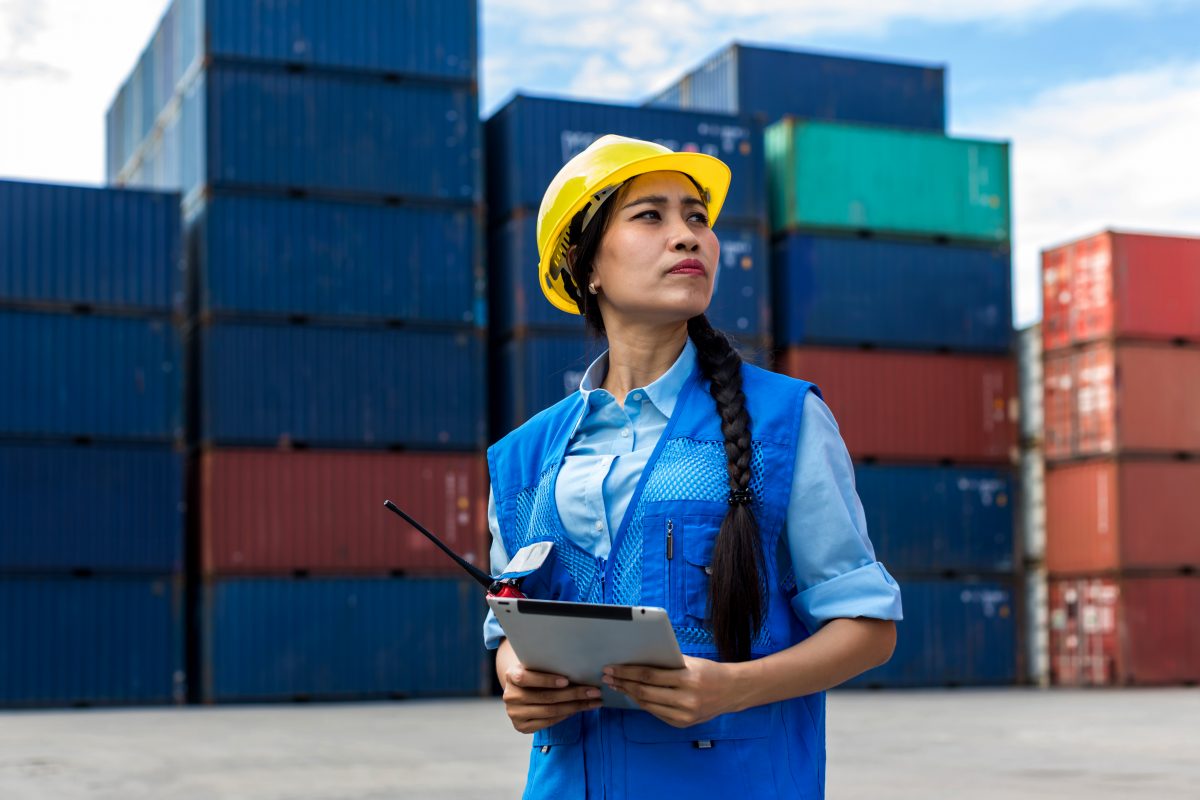 How Does US Customs Enforce Lighting Import Compliance?