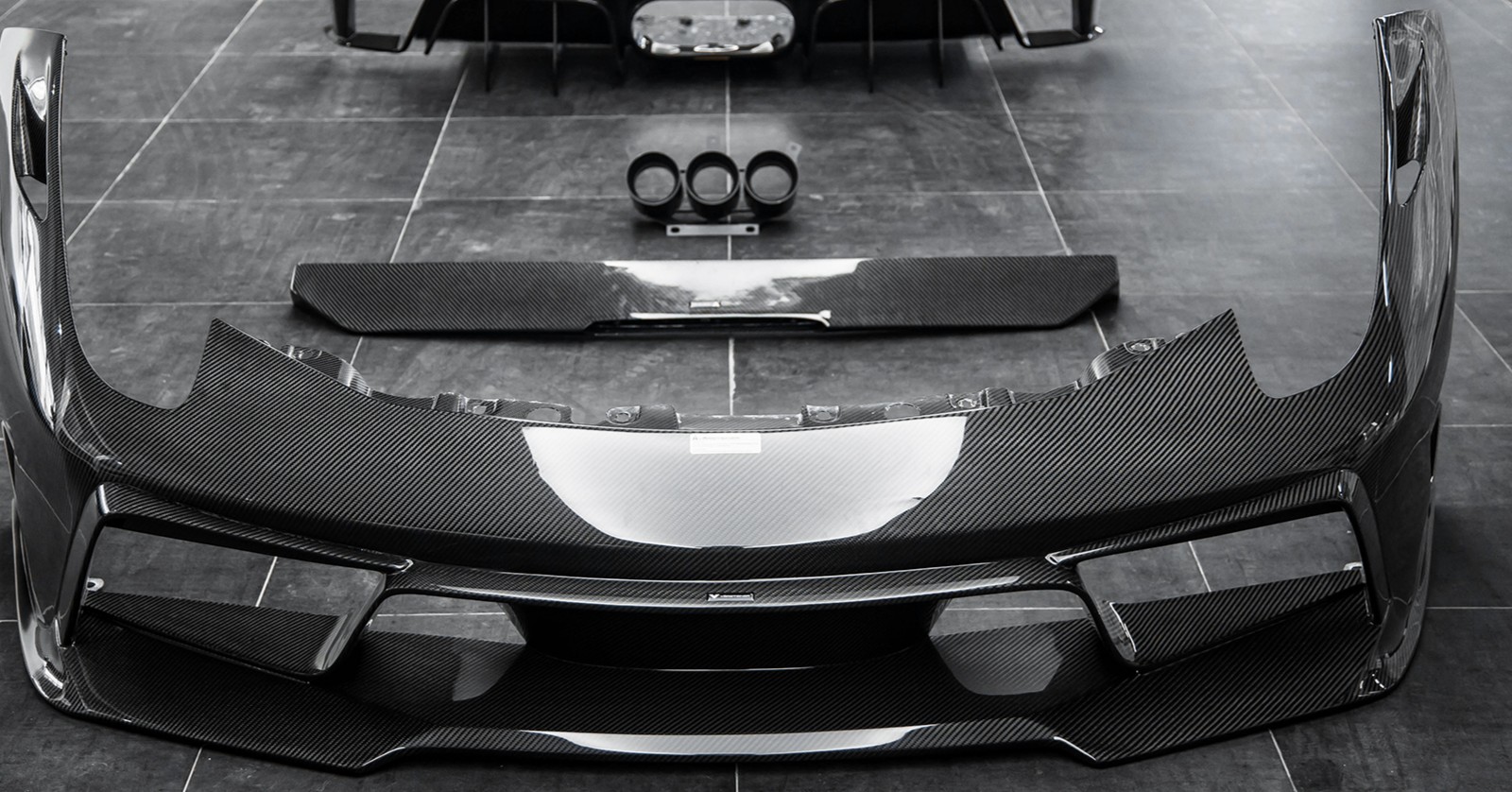 What are the precautions for exporting automotive modification parts to the United States?