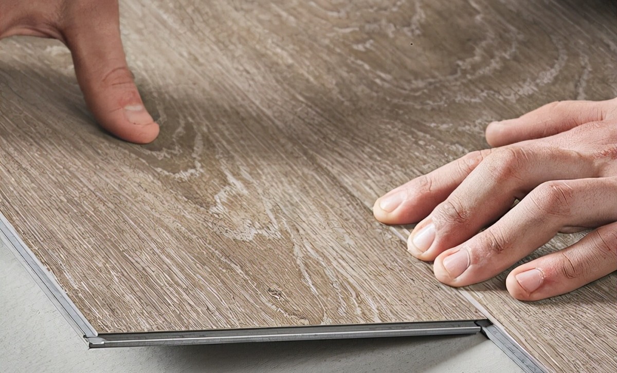 What are the precautions for the export of floor building materials?