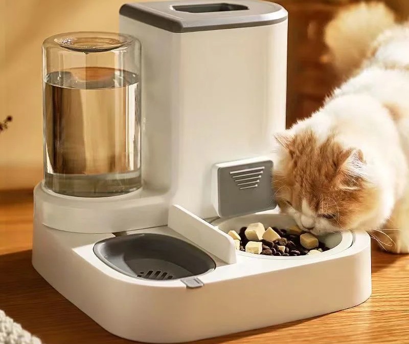 s it more cost-effective to import pet feeders by sea?