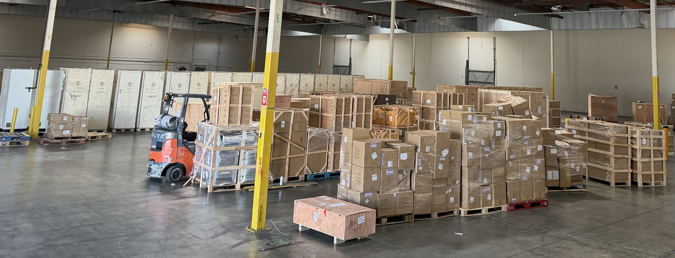 Does a pet feeder need an overseas warehouse if it is imported to the United States by sea?